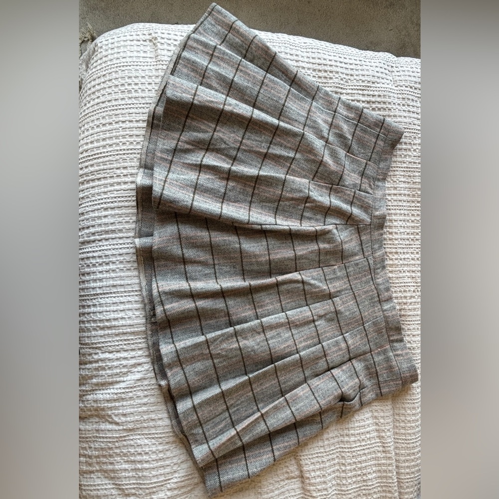 Ivy City Marren Skirt - Classic Pleated Plaid Mini Skirt - Gray